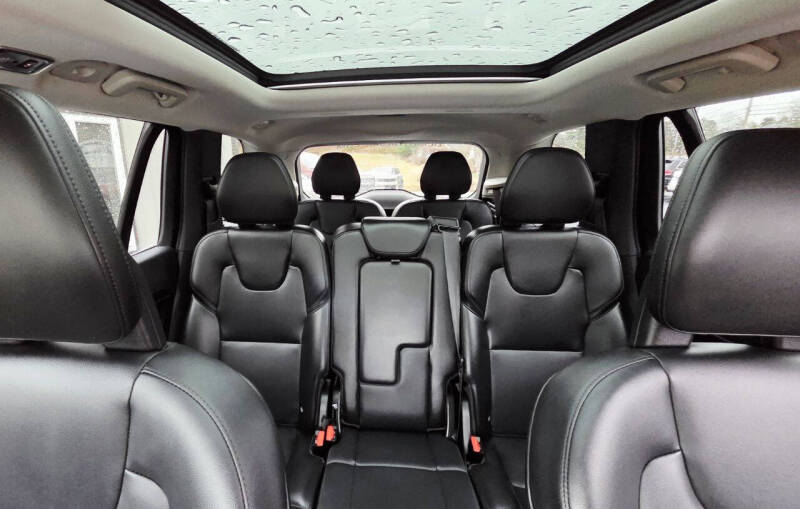 2020 Volvo XC90 T5 Momentum