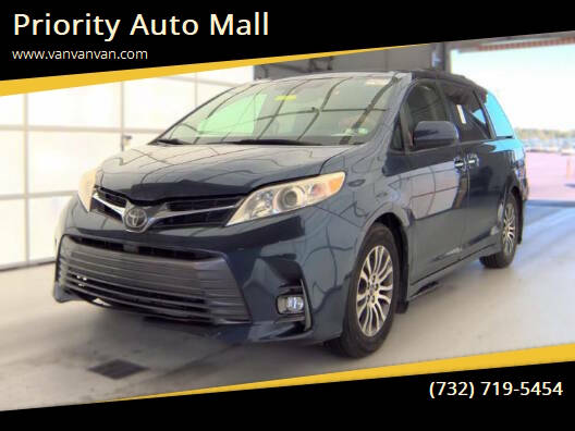 2020 Toyota Sienna XLE 8-Passenger