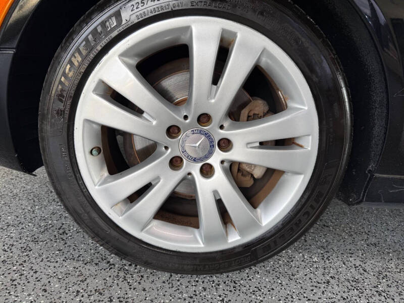 2011 Mercedes-Benz C-Class C 300 Luxury 4MATIC