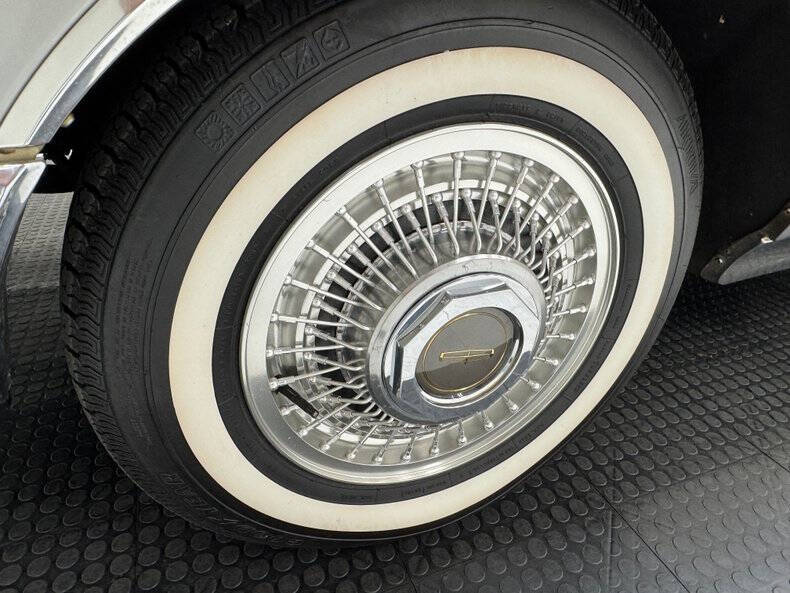 1983 Lincoln Continental