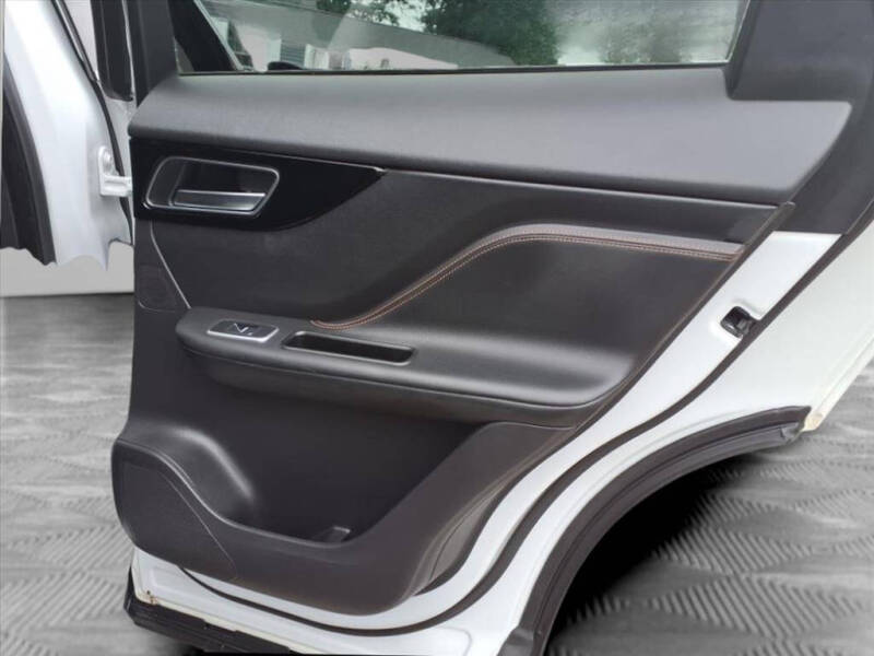 2017 Jaguar F-PACE 35t Prestige