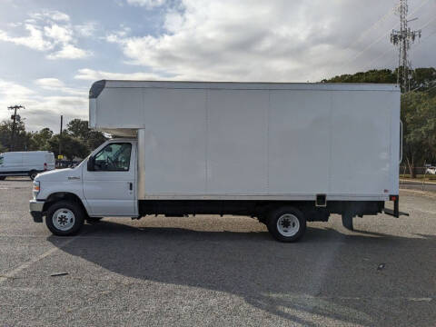 2024 Ford E-Series E-450 SD