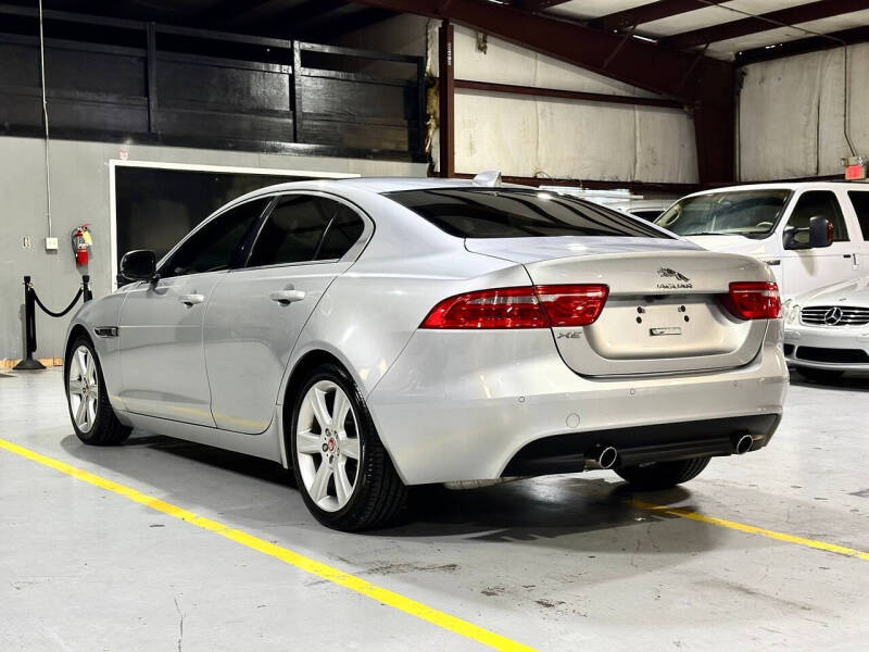 2017 Jaguar XE 25t Prestige