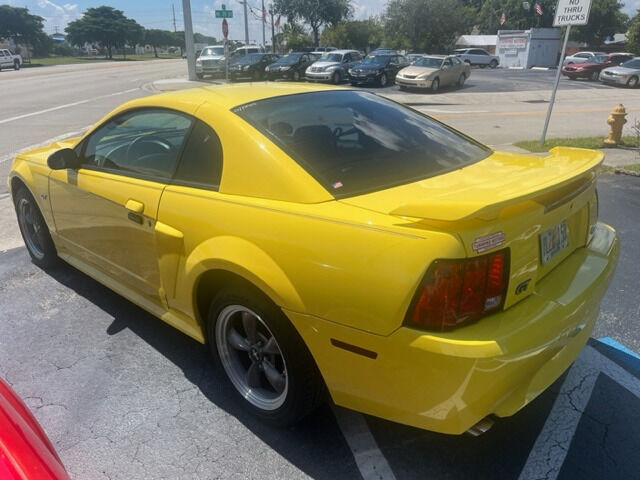 2001 FORD Mustang Coupe - $7,999