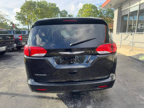2020 Chrysler Voyager LXi