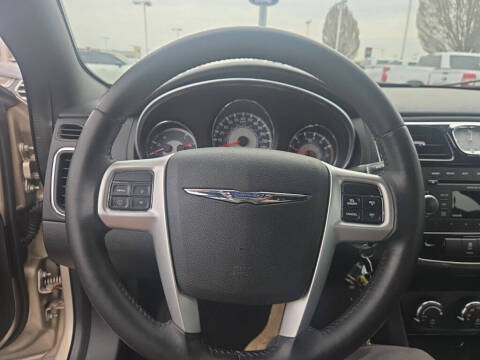 2013 Chrysler 200 Touring