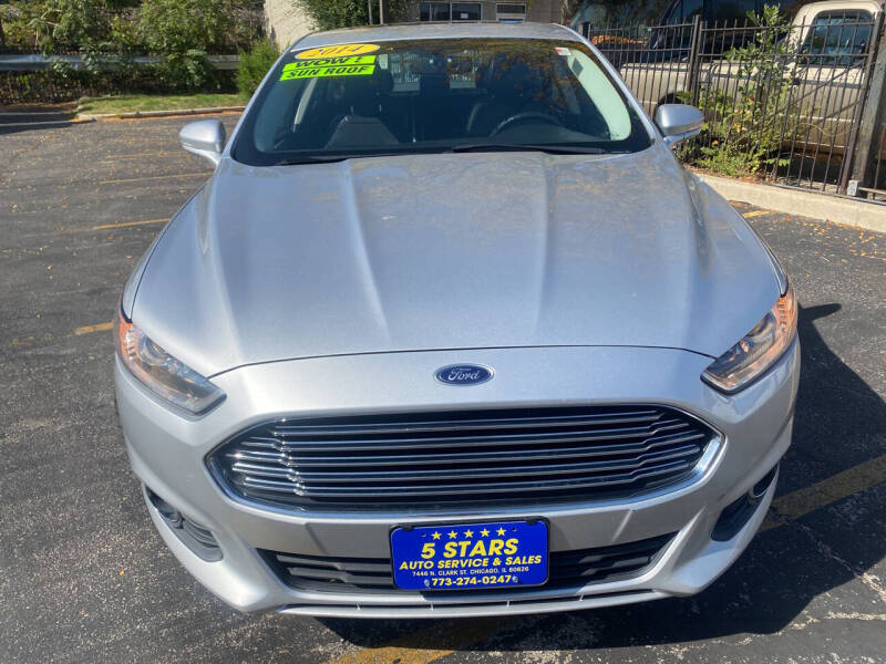 2014 Ford Fusion SE photo 2