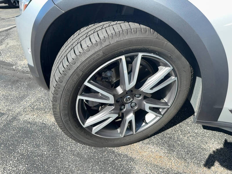 2018 Volvo V90 Cross Country T6