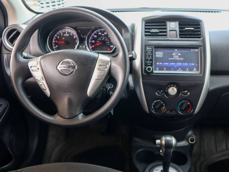 2019 Nissan Versa