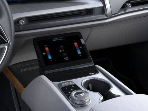 2026 Cadillac VISTIQ Luxury