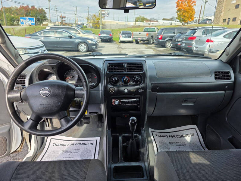 2003 Nissan Frontier Standard