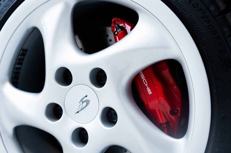 1997 Porsche 911 Carrera 4S