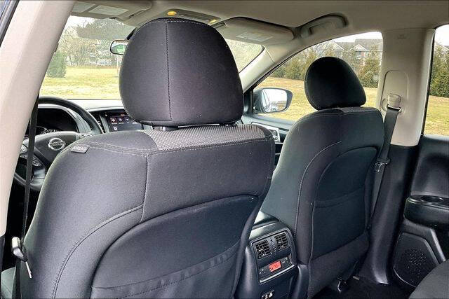 2019 Nissan Pathfinder S
