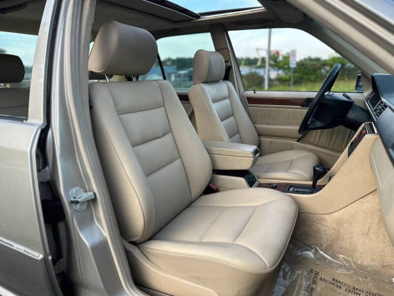 1994 Mercedes-Benz E-Class E 320