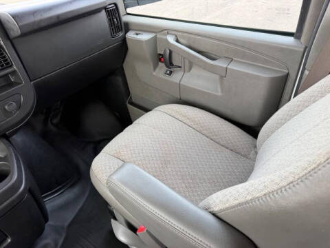 2022 Chevrolet Express LS 3500