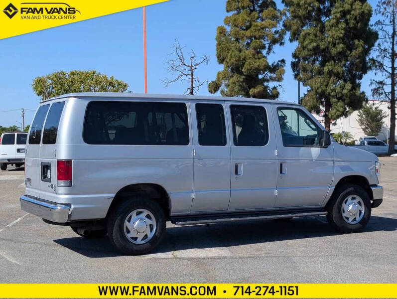 2013 Ford E-Series E-350 SD XLT