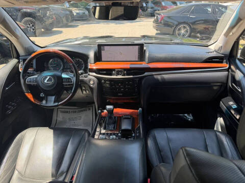 2017 Lexus LX 570