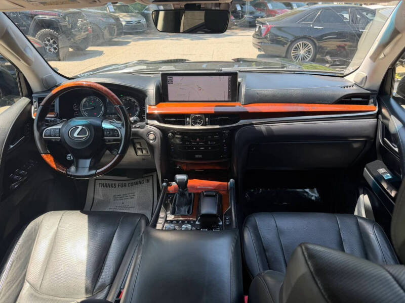 2017 Lexus LX 570