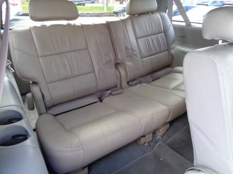 2004 Toyota Sequoia SR5