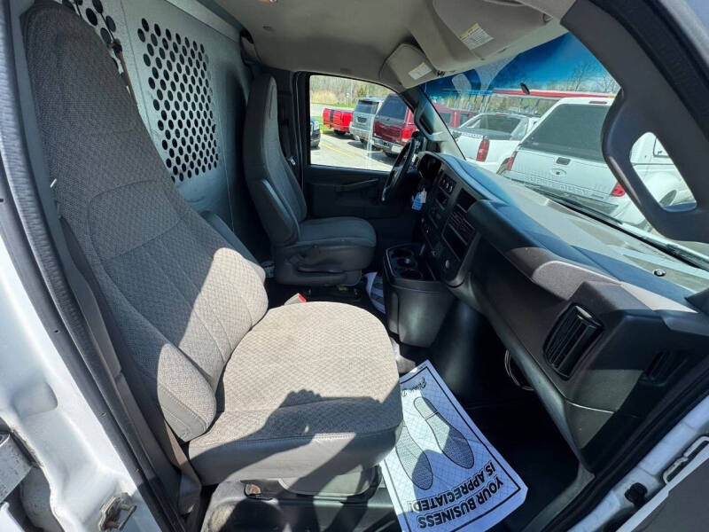 2017 GMC Savana 2500