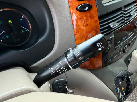 2007 Toyota Sienna XLE Limited 7-Passenger