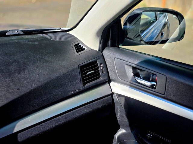 2010 Subaru Outback 2.5i