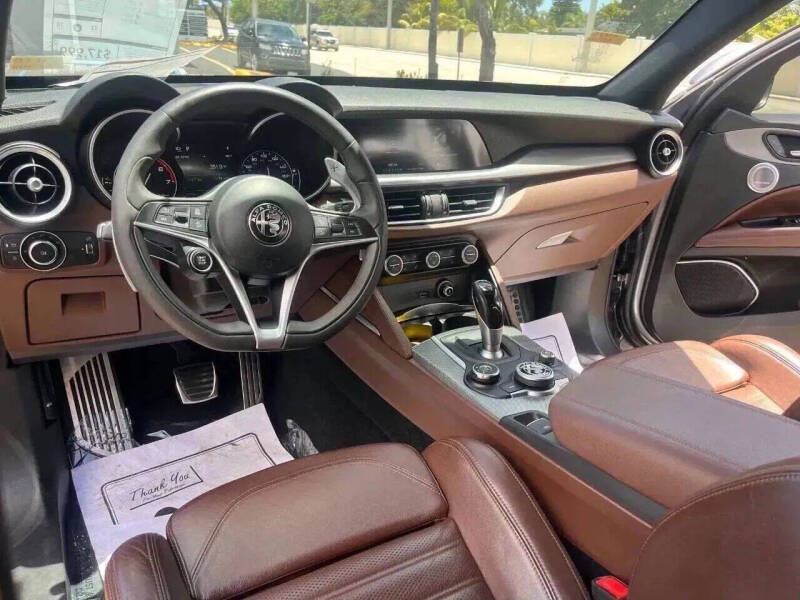 2018 Alfa Romeo Stelvio Ti Sport