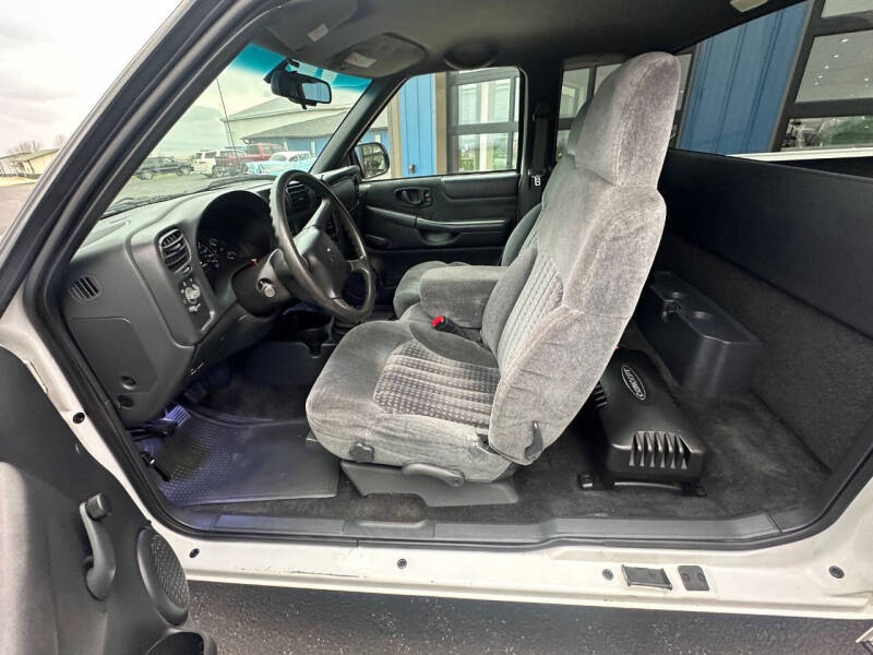2000 Chevrolet S-10 LS