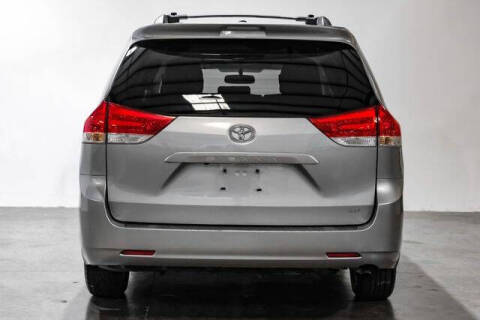 2012 Toyota Sienna LE 8-Passenger