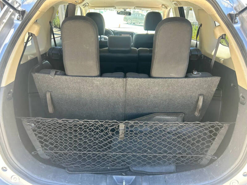 2015 Mitsubishi Outlander SE