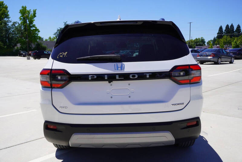 2025 Honda Pilot Touring