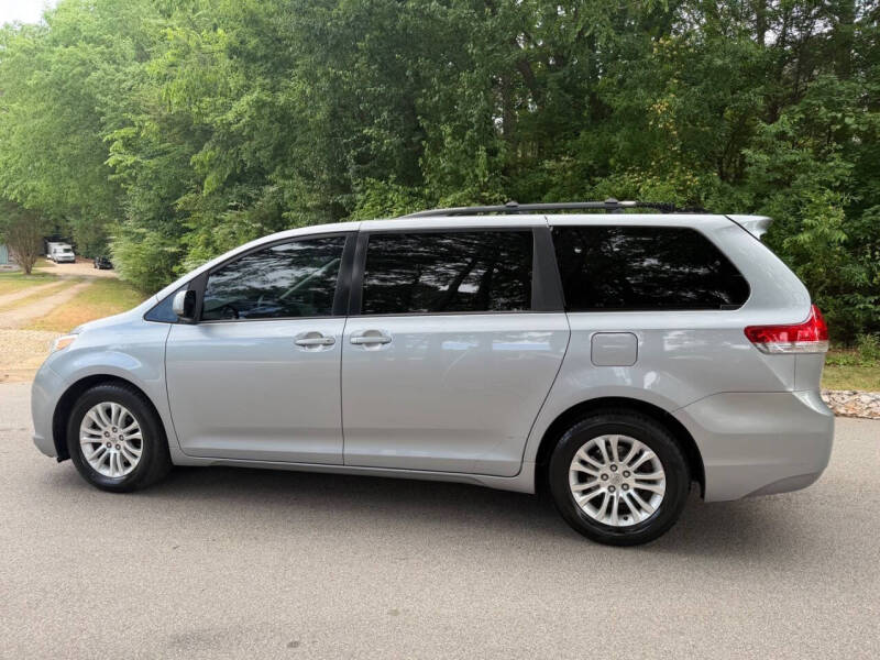 2012 Toyota Sienna XLE 8-Passenger