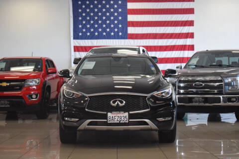 2018 Infiniti QX30 Premium