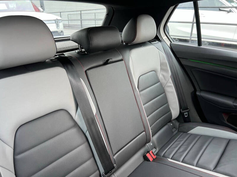 2023 Volkswagen Golf GTI Autobahn