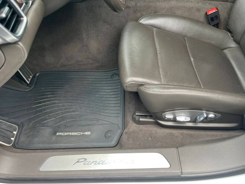 2015 Porsche Panamera