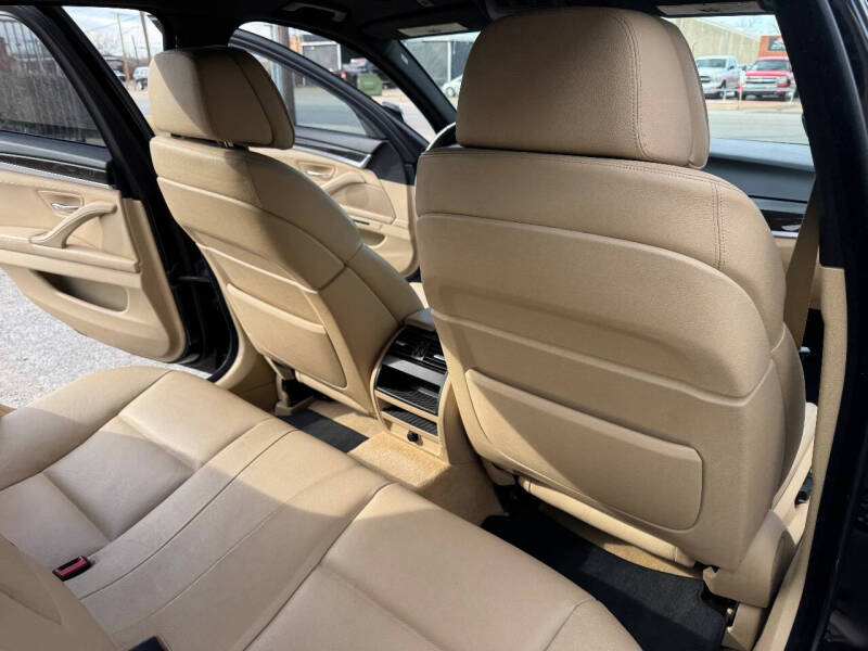 2012 BMW 5 Series 550i