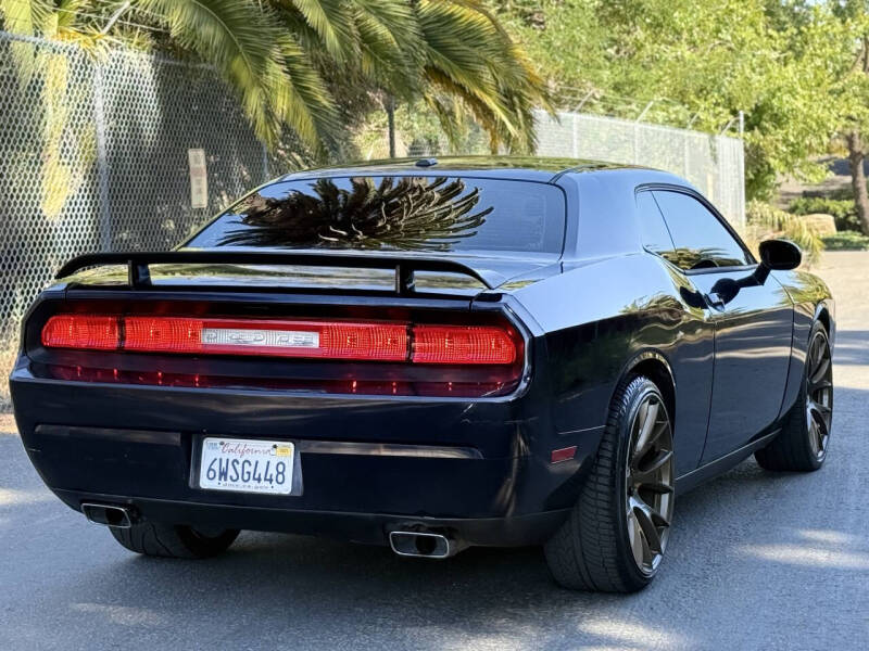 2012 Dodge Challenger R/T Plus