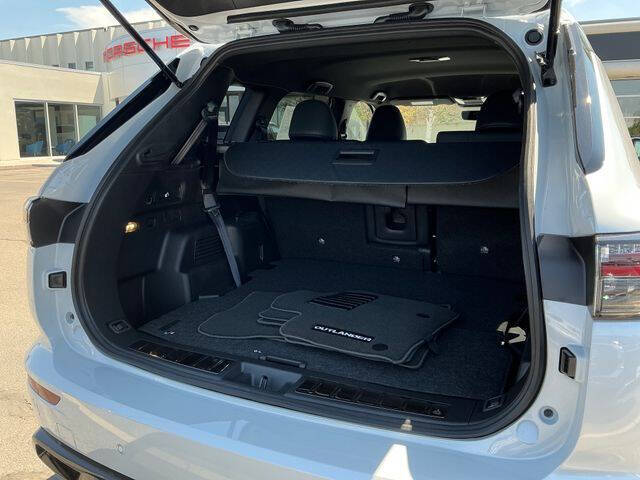 2026 Mitsubishi Outlander LE