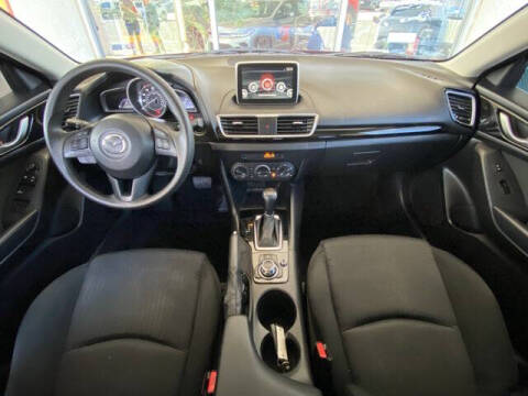 2015 Mazda MAZDA3 i Sport