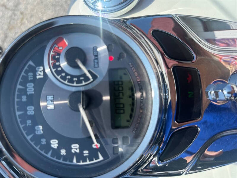 2010 Harley-Davidson FLSTC -