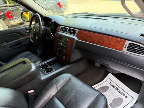 2013 Chevrolet Avalanche LT Black Diamond