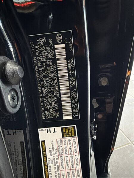 2022 Toyota Prius LE