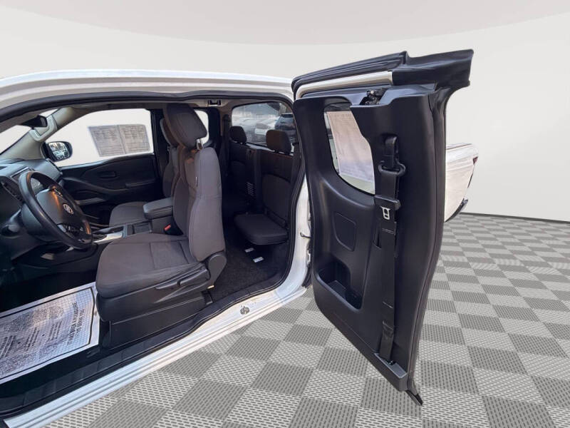 2023 Nissan Frontier S
