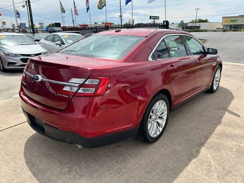 2016 Ford Taurus Limited