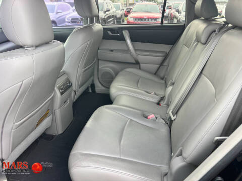 2012 Toyota Highlander SE