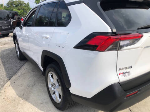 2020 Toyota RAV4 Hybrid LE