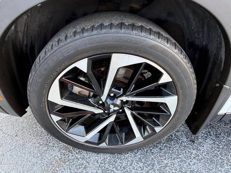 2022 Mitsubishi Outlander SE Launch Edition