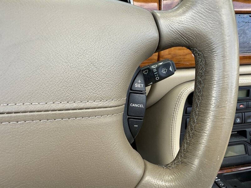 2005 Jaguar XK-Series 25