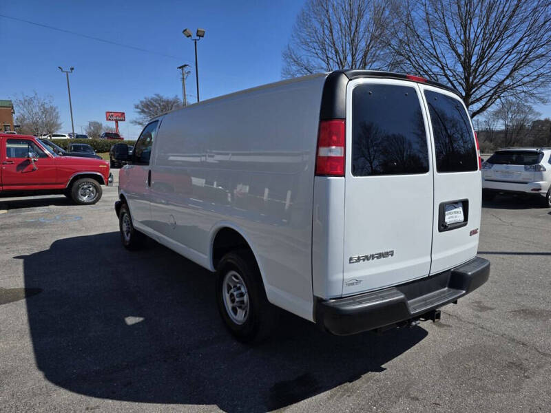 2022 GMC Savana 2500
