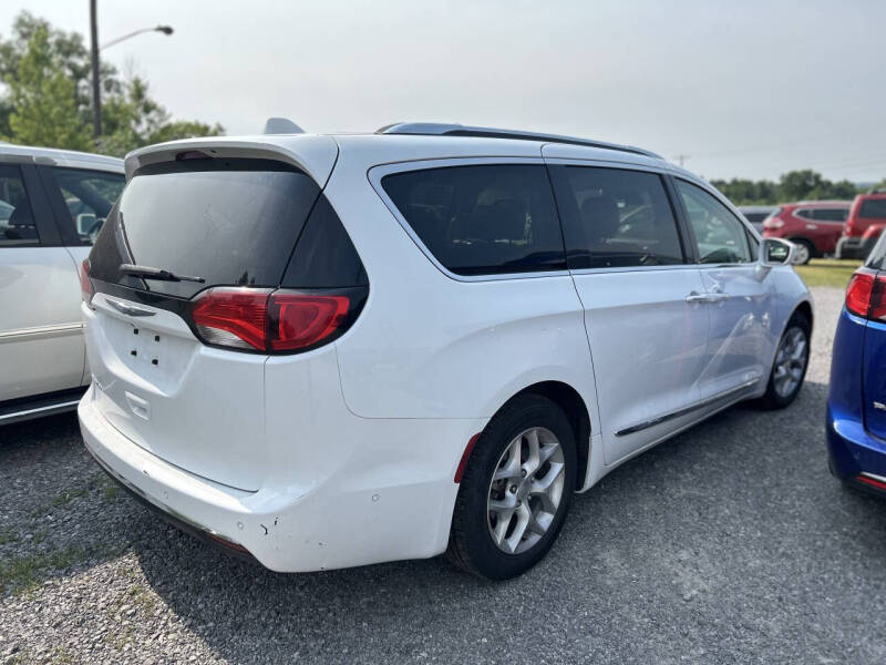 2019 Chrysler Pacifica Touring L Plus